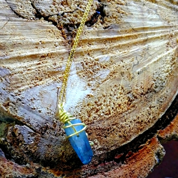 New 14k Vermeil Wire Handwrapped Bluefire Labradorite Point Talisman Necklace - Picture 3 of 4